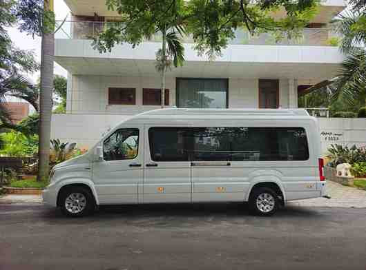 17-seater-force-urbania-rental-in-bangalore