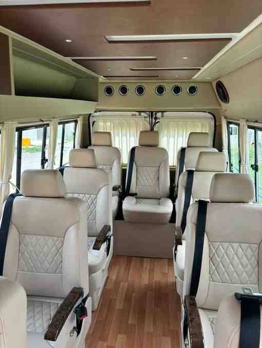 Luxury-Tempo-traveller-seats