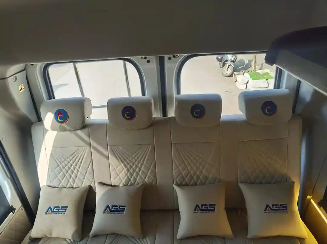 9-Seater-Force-Urbania-interior